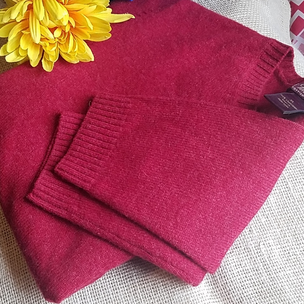 100% lambswool Red V-neck Brooks Brothers